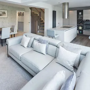 Host & - Benton Road , Newcastle upon Tyne United Kingdom