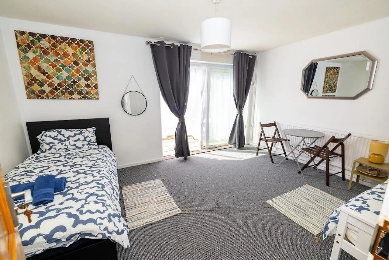 Nice Rooms In Mile End London Homestay